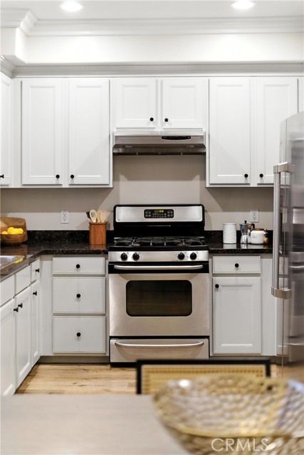 Los Angeles, California, 90042, United States, 3 Bedrooms Bedrooms, ,3 BathroomsBathrooms,Residential,For Sale,1928215