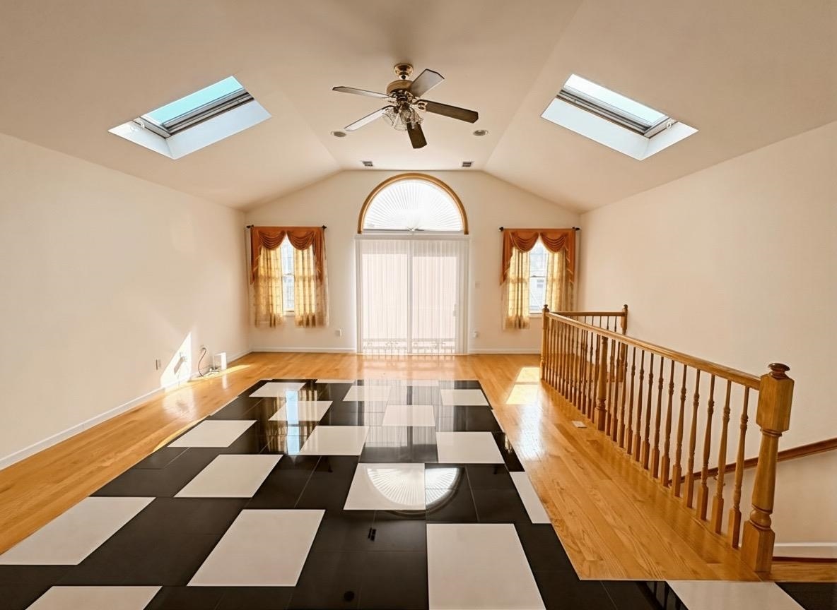 Jc, Heights, New Jersey, 07307, United States, 6 Bedrooms Bedrooms, ,6 BathroomsBathrooms,Residential,For Sale,1979354