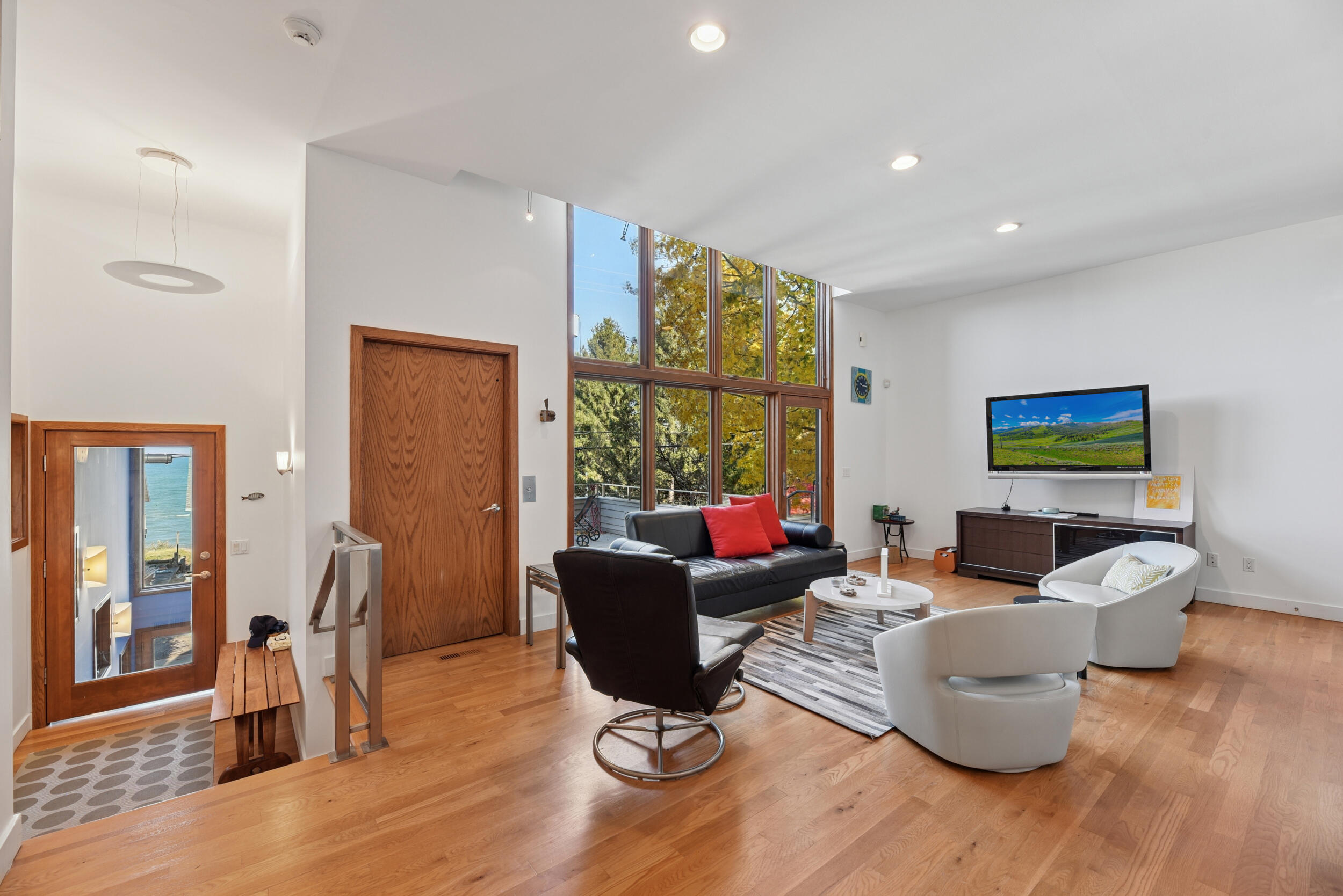 Long Beach, Indiana, 46360, United States, 5 Bedrooms Bedrooms, ,4 BathroomsBathrooms,Residential,For Sale,1989580