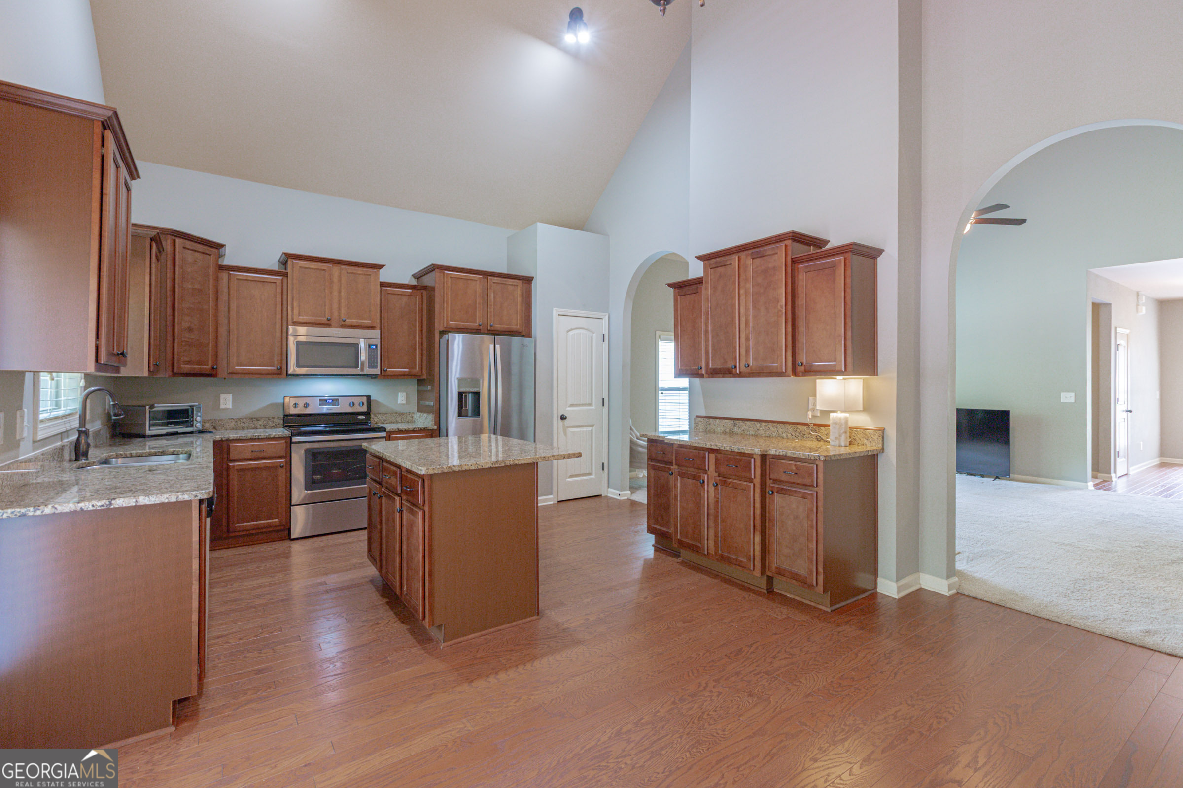 Senoia, Georgia, 30276, United States, 4 Bedrooms Bedrooms, ,3 BathroomsBathrooms,Residential,For Sale,1970203