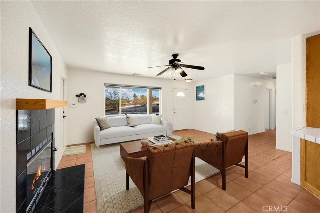 Hesperia, California, 92345, United States, 6 Bedrooms Bedrooms, ,4 BathroomsBathrooms,Residential,For Sale,1942920
