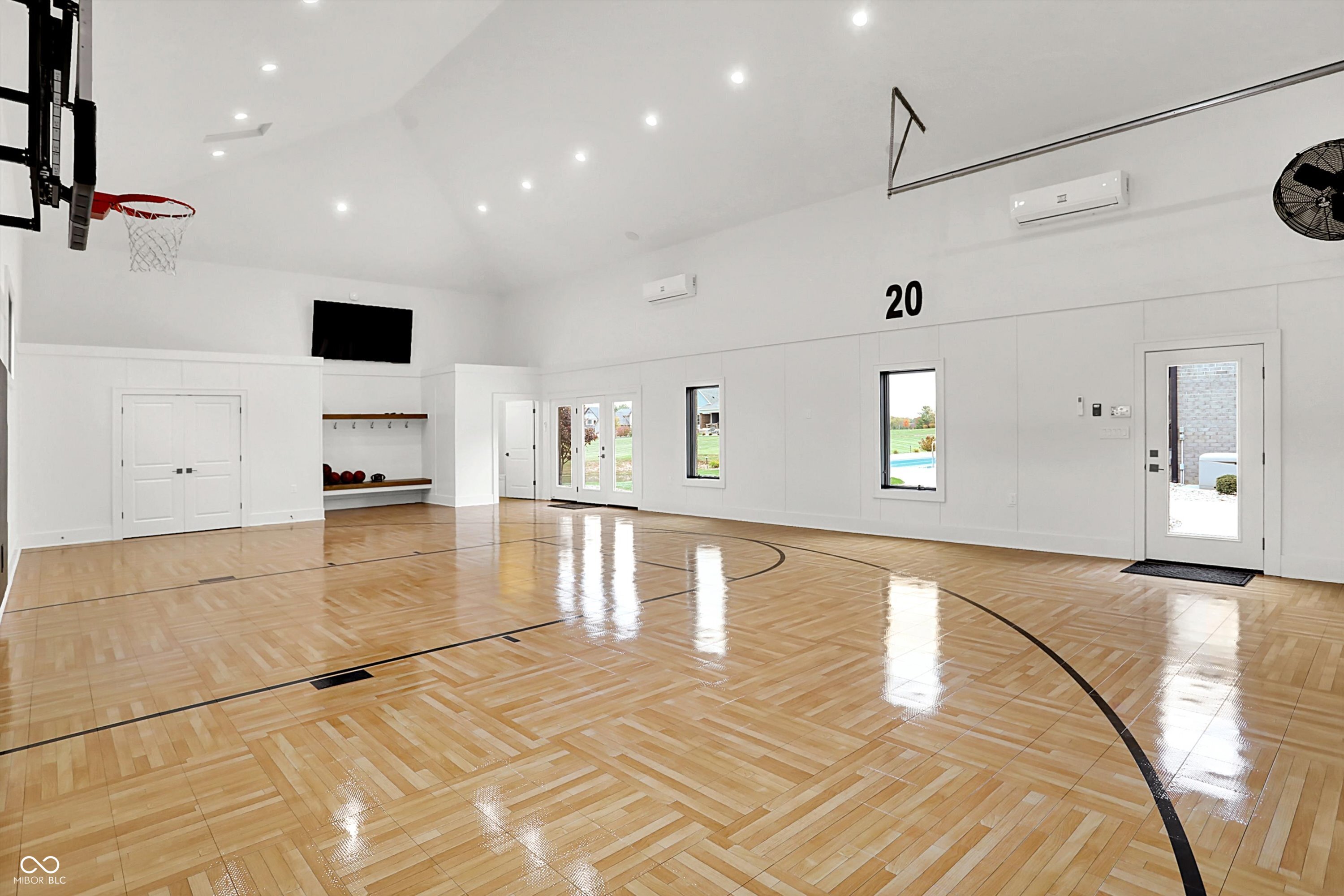 Bargersville, Indiana, 46106, United States, 5 Bedrooms Bedrooms, ,6 BathroomsBathrooms,Residential,For Sale,1983672