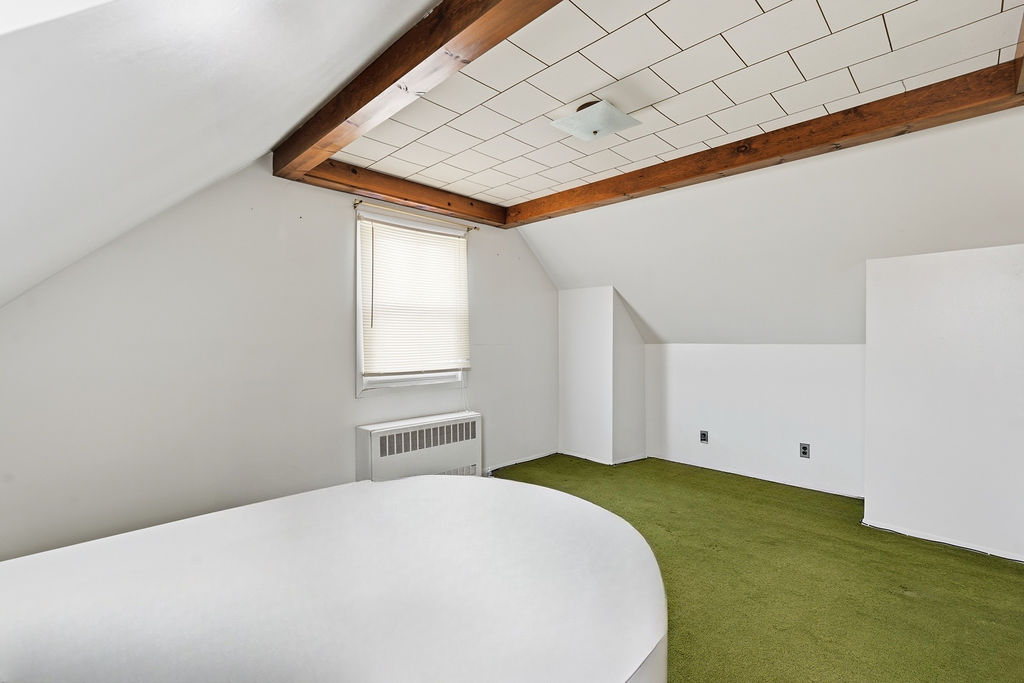 Howard Beach, New York, 11414, United States, 4 Bedrooms Bedrooms, ,1 BathroomBathrooms,Residential,For Sale,2005668