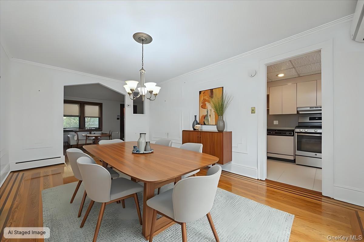 Valley Stream, New York, 11581, United States, 3 Bedrooms Bedrooms, ,2 BathroomsBathrooms,Residential,For Sale,1998416