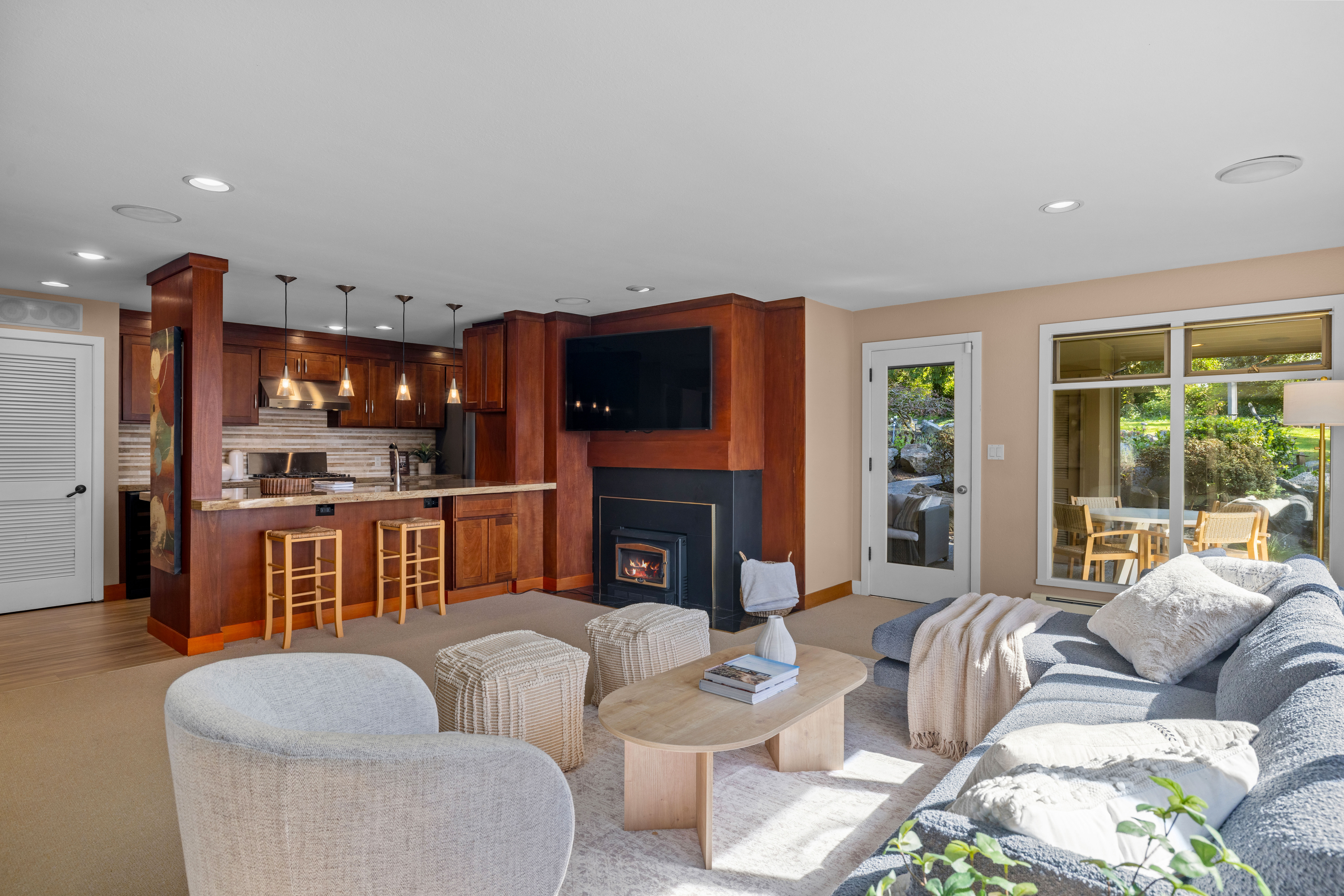  24302 116th Ave W, Woodway, WA 98020 - 物件實景