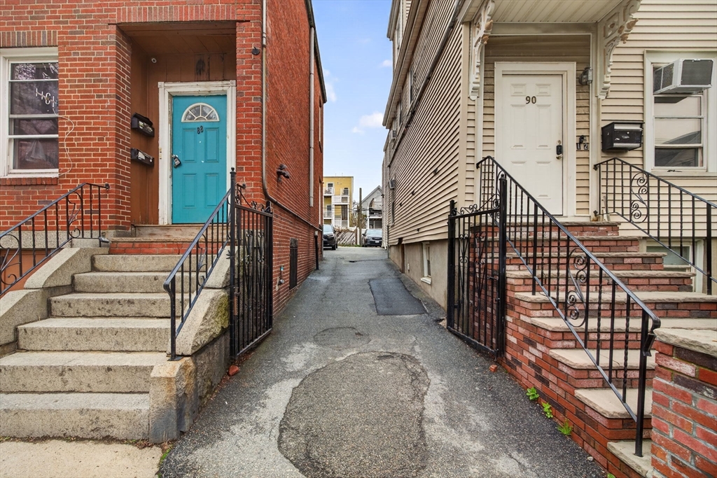Boston, Massachusetts, 02128, United States, 8 Bedrooms Bedrooms, ,2 BathroomsBathrooms,Residential,For Sale,2040456