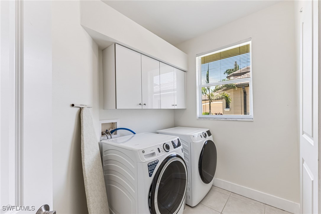 Cape Coral, Florida, 33914, United States, 5 Bedrooms Bedrooms, ,5 BathroomsBathrooms,Residential,For Sale,1802187