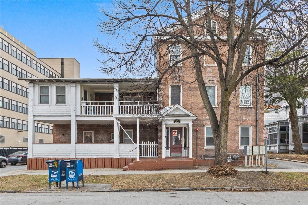 Burlington, Vermont, 05401, United States, 15 Bedrooms Bedrooms, ,3 BathroomsBathrooms,Residential,For Sale,1898966