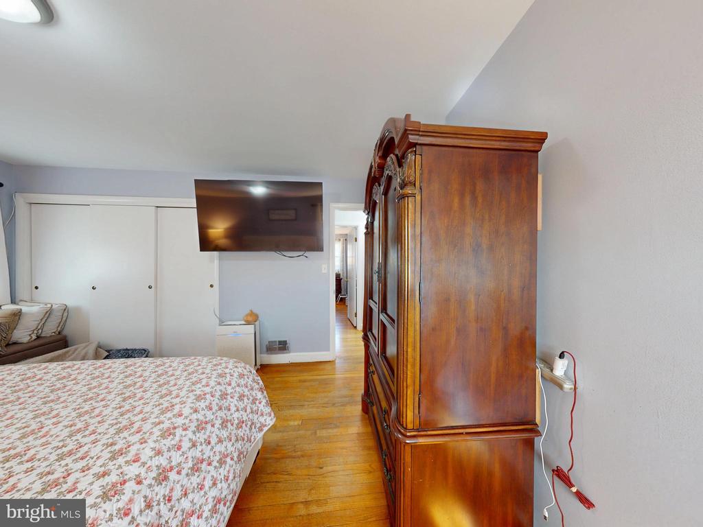 Silver Spring, Maryland, 20902, United States, 3 Bedrooms Bedrooms, ,3 BathroomsBathrooms,Residential,For Sale,1931688