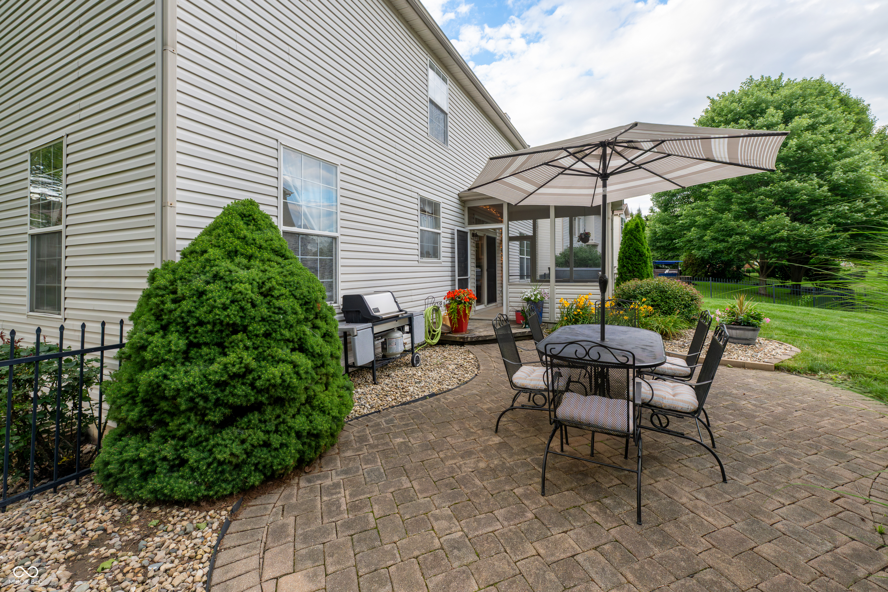 Carmel, Indiana, 46033, United States, 4 Bedrooms Bedrooms, ,4 BathroomsBathrooms,Residential,For Sale,1975371