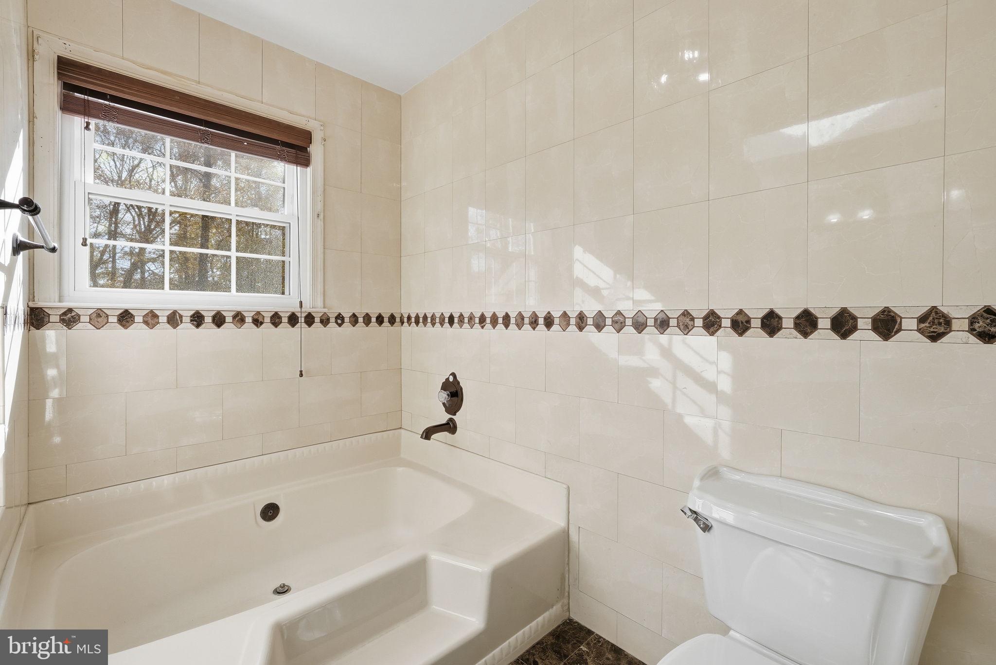 Dunkirk, Maryland, 20754, United States, 4 Bedrooms Bedrooms, ,4 BathroomsBathrooms,Residential,For Sale,1990443