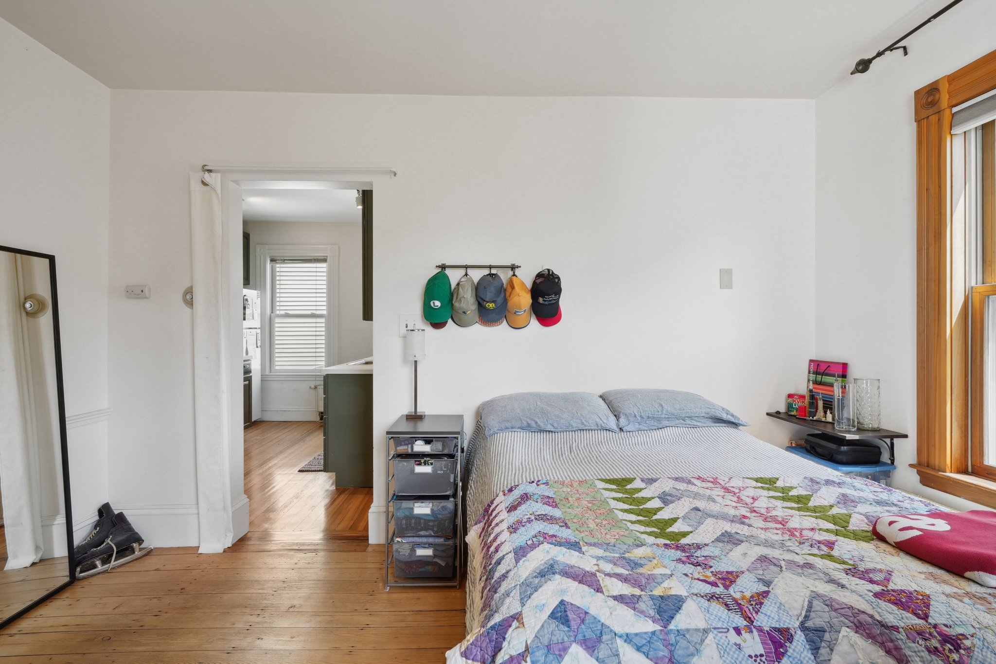 Somerville, Massachusetts, 02143-4209, United States, 6 Bedrooms Bedrooms, ,3 BathroomsBathrooms,Residential,For Sale,1816239