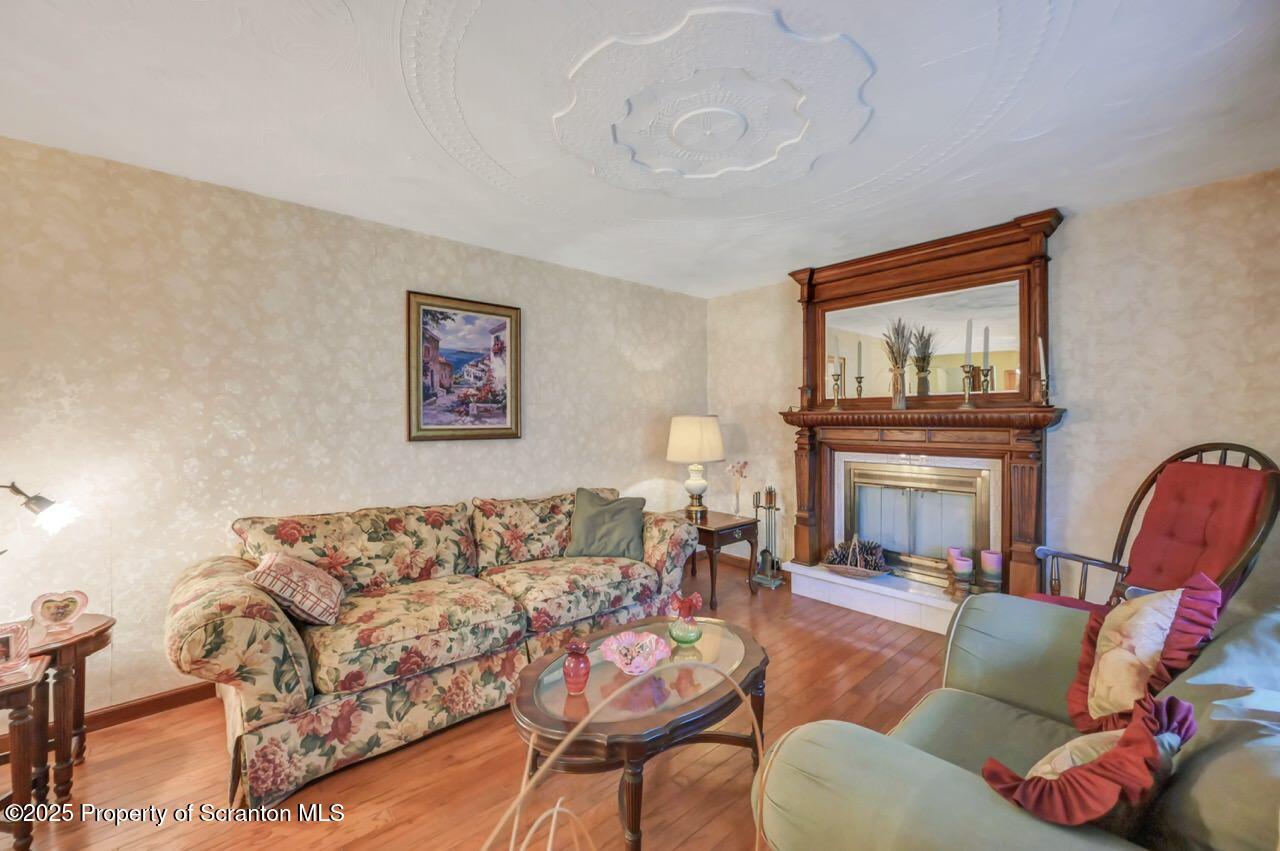 Gouldsboro, Pennsylvania, 18424, United States, 4 Bedrooms Bedrooms, ,3 BathroomsBathrooms,Residential,For Sale,1998512