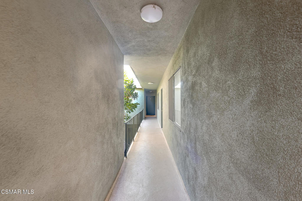 Los Angeles, California, 90066, United States, ,Residential,For Sale,1898424