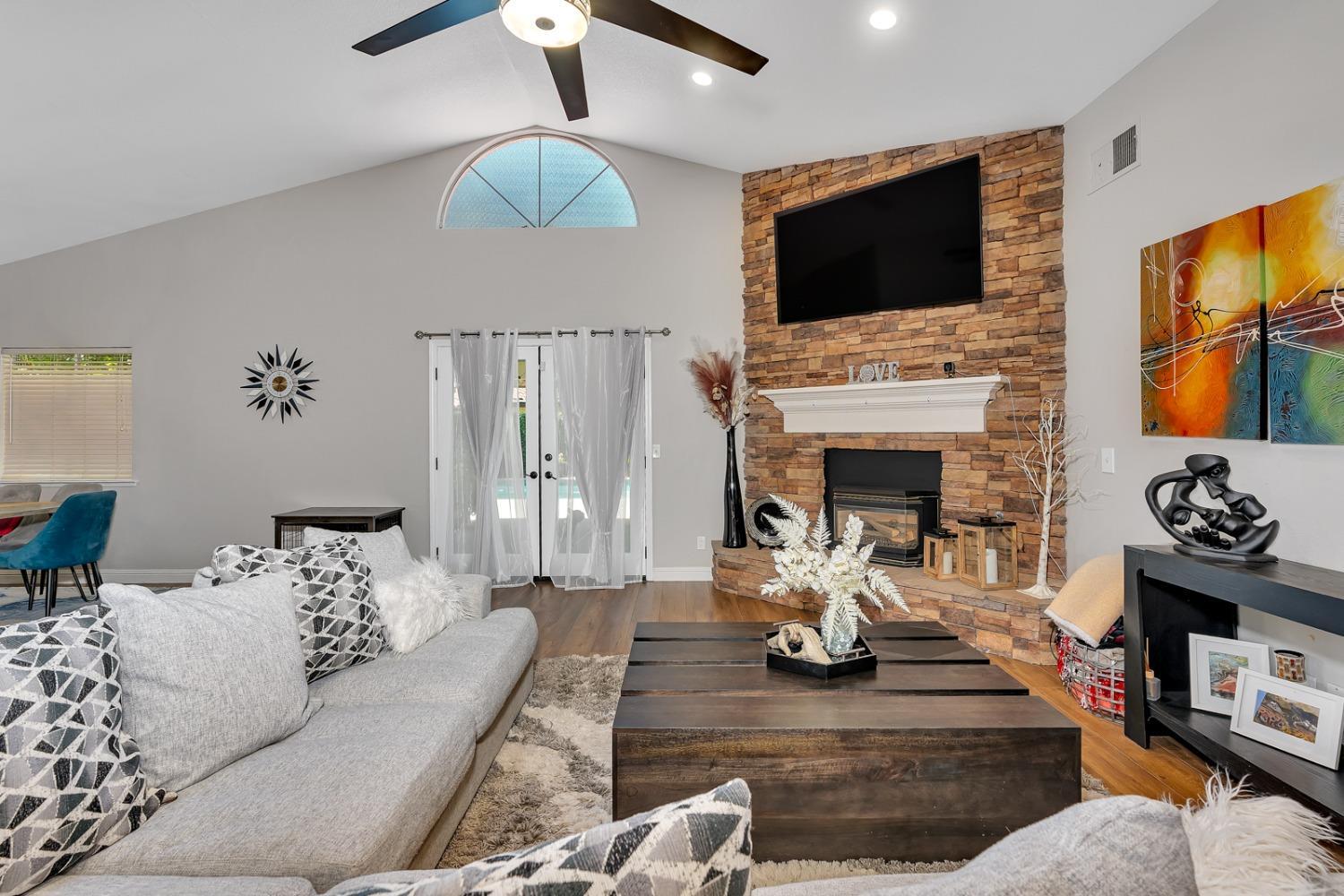 Madera, California, 93637, United States, 3 Bedrooms Bedrooms, ,3 BathroomsBathrooms,Residential,For Sale,1984601