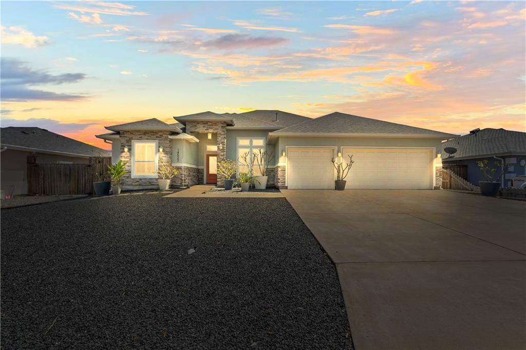 Corpus Christi, Texas, 78418, United States, 5 Bedrooms Bedrooms, ,3 BathroomsBathrooms,Residential,For Sale,1847256