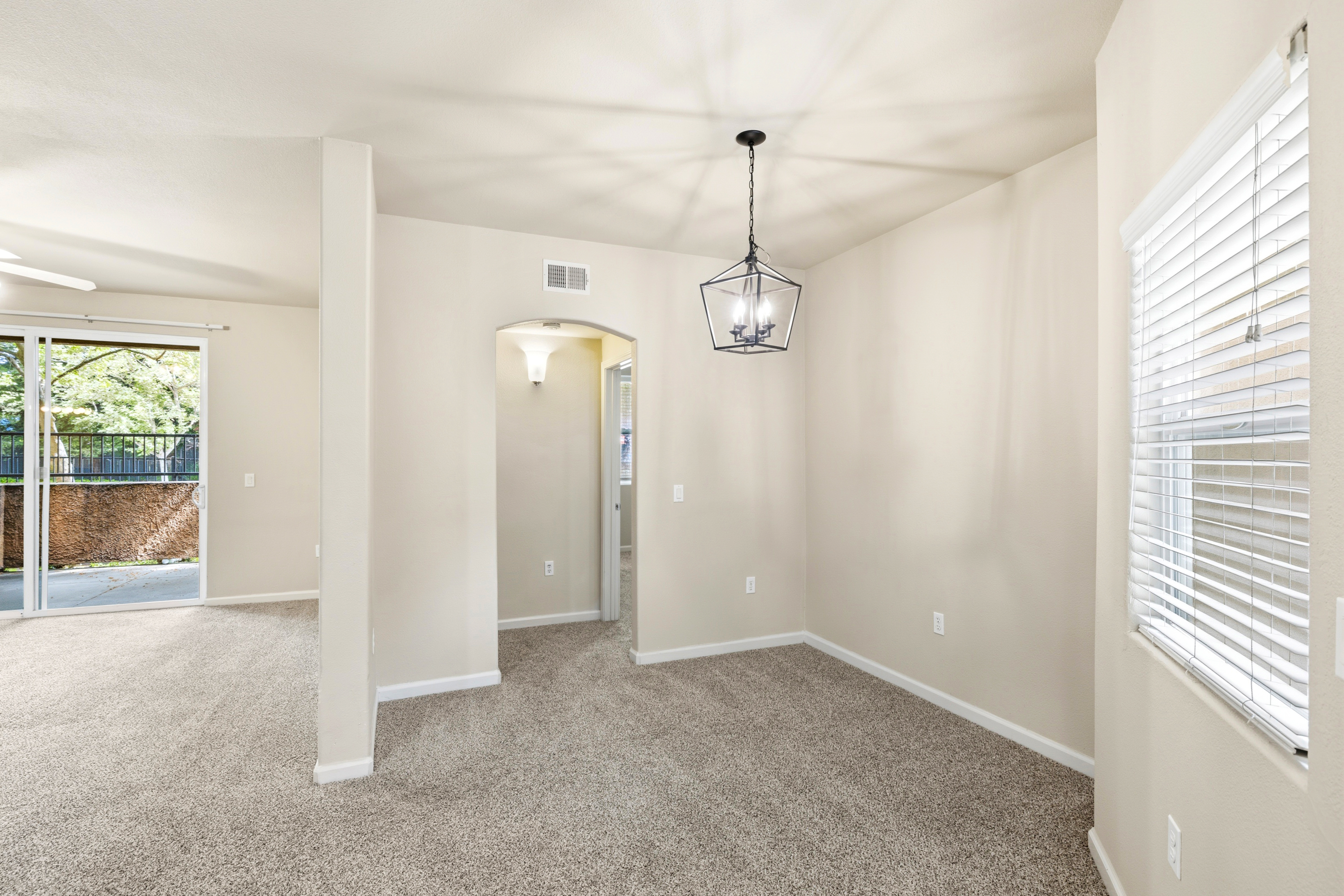  1900 Danbrook Drive, Sacramento, CA 95835 - 物件實景