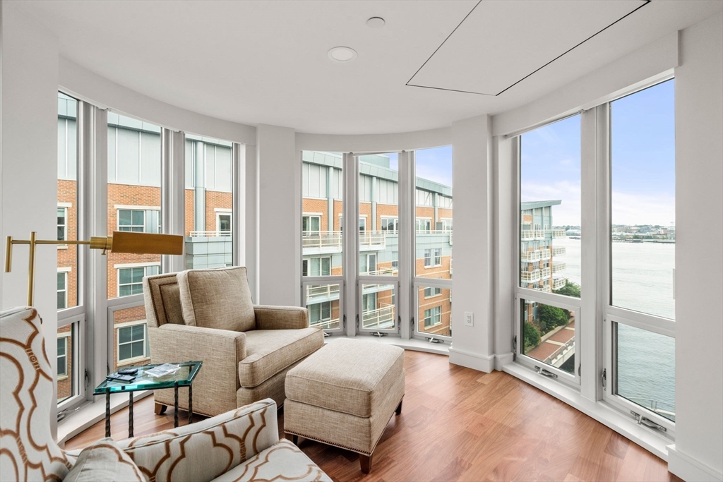 Boston, Massachusetts, 02109, United States, 3 Bedrooms Bedrooms, ,3 BathroomsBathrooms,Residential,For Sale,1847370