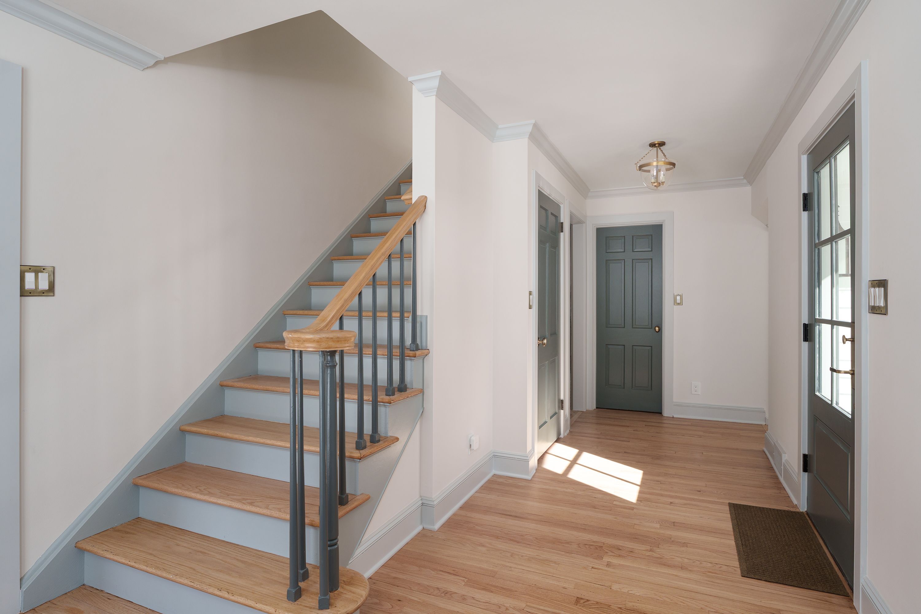  An Uncompromising Renovation Infused with Chic Designer Style - 物件實景