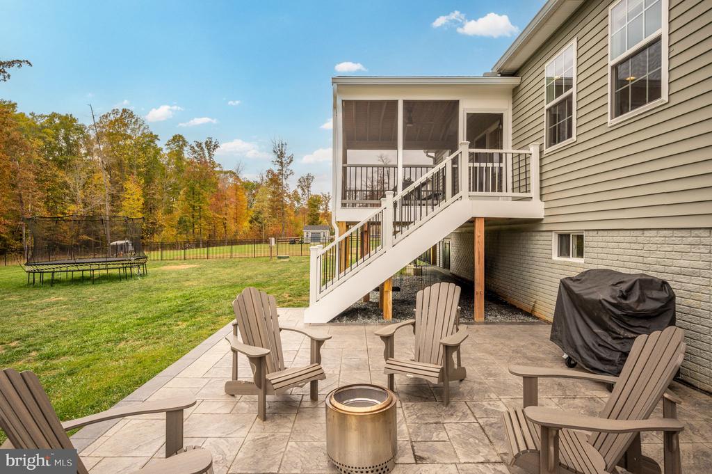 Fredericksburg, Virginia, 22406, United States, 5 Bedrooms Bedrooms, ,4 BathroomsBathrooms,Residential,For Sale,2005971