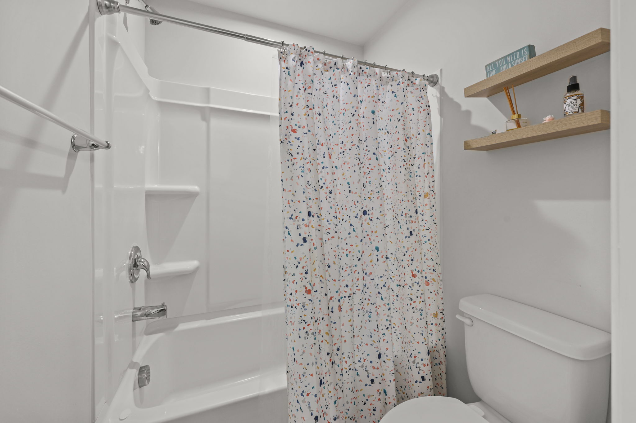 Charlotte, North Carolina, 28269, United States, 5 Bedrooms Bedrooms, ,3 BathroomsBathrooms,Residential,For Sale,1993856