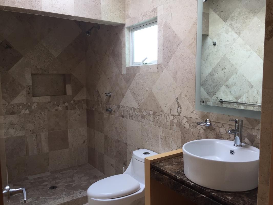 Metepec, Estado de México, 52172, Mexico, 4 Bedrooms Bedrooms, ,4 BathroomsBathrooms,Residential,For Sale,1770872