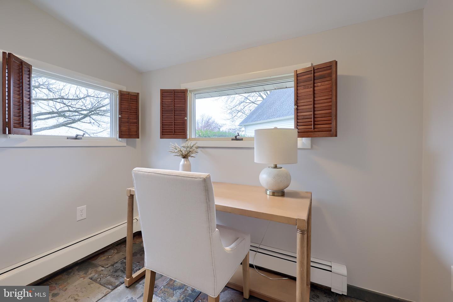 Lancaster, Pennsylvania, 17601, United States, 4 Bedrooms Bedrooms, ,3 BathroomsBathrooms,Residential,For Sale,1999084