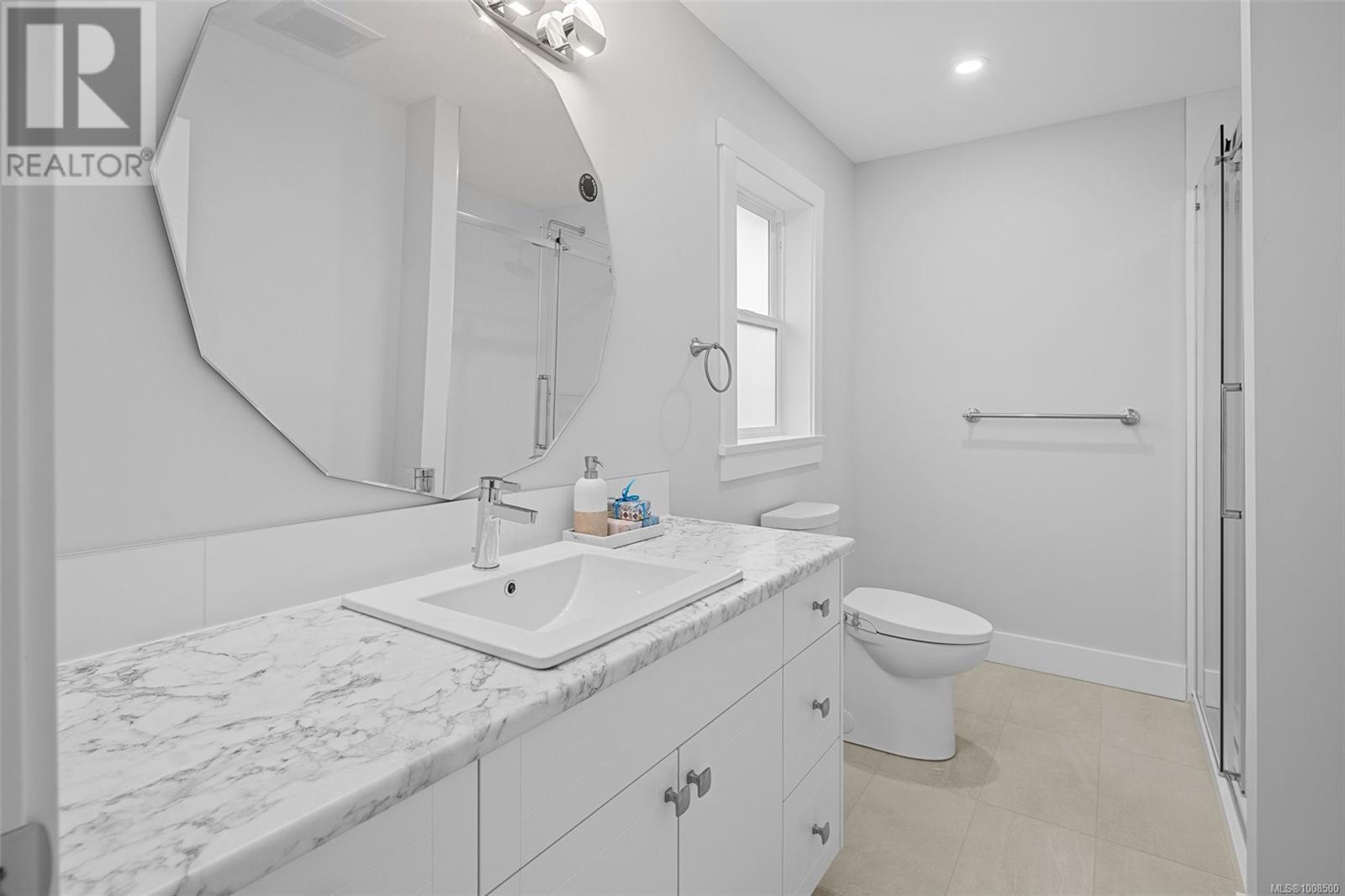 DUNCAN, British Columbia, V9L 4B4, CA, 4 Bedrooms Bedrooms, ,4 BathroomsBathrooms,Residential,For Sale,1910827