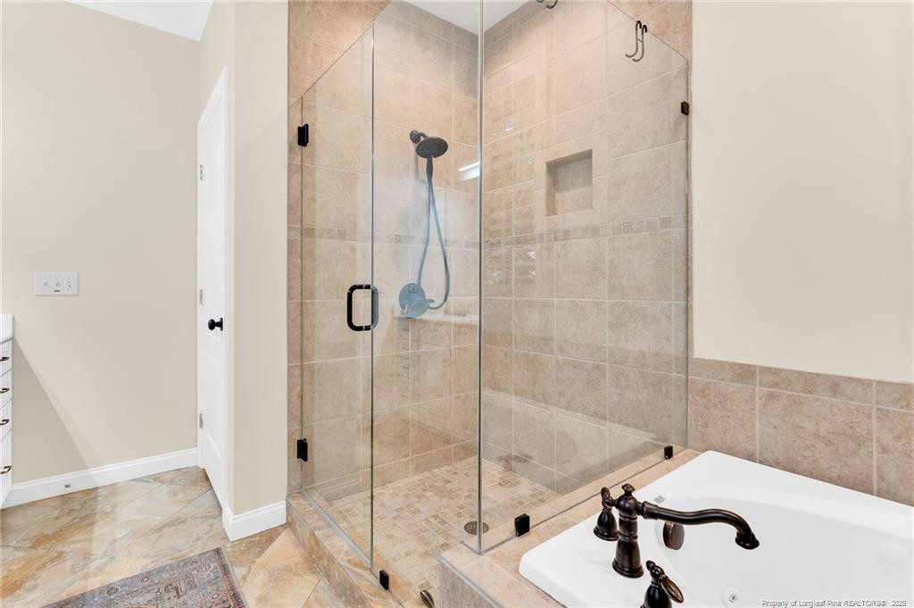 Fayetteville, North Carolina, 28311, United States, 3 Bedrooms Bedrooms, ,5 BathroomsBathrooms,Residential,For Sale,1849788
