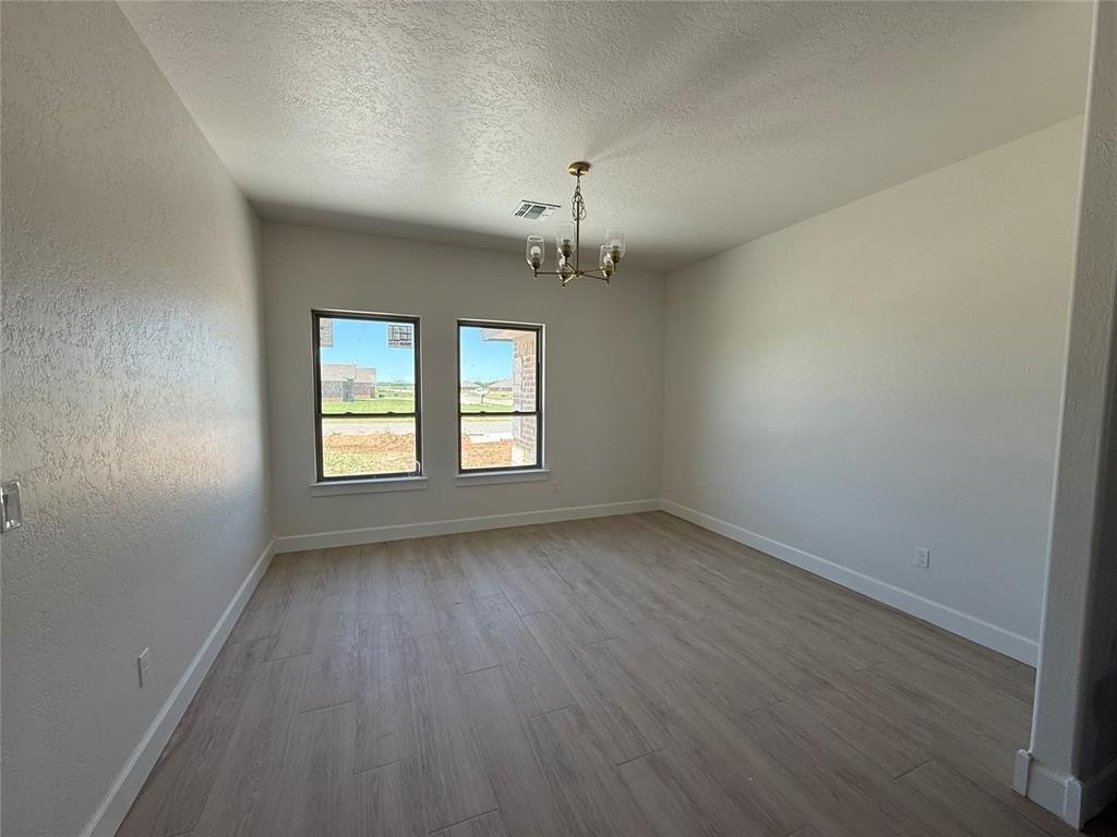 Altus, Oklahoma, 73521, United States, 4 Bedrooms Bedrooms, ,3 BathroomsBathrooms,Residential,For Sale,1980634