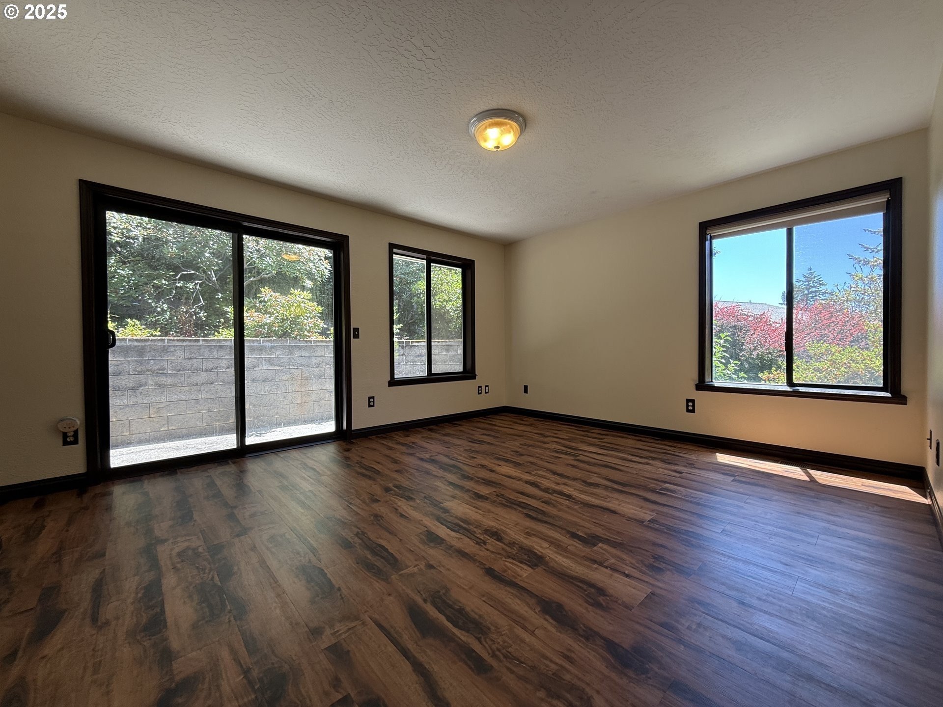 Brookings, Oregon, 97415, United States, 3 Bedrooms Bedrooms, ,2 BathroomsBathrooms,Residential,For Sale,1981548