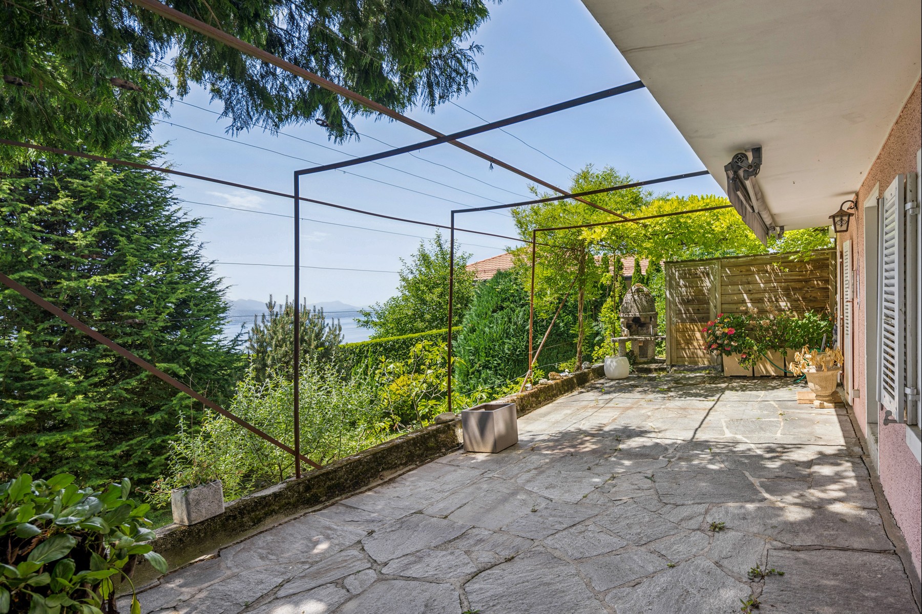  A charming home in a beautiful setting - 物件實景