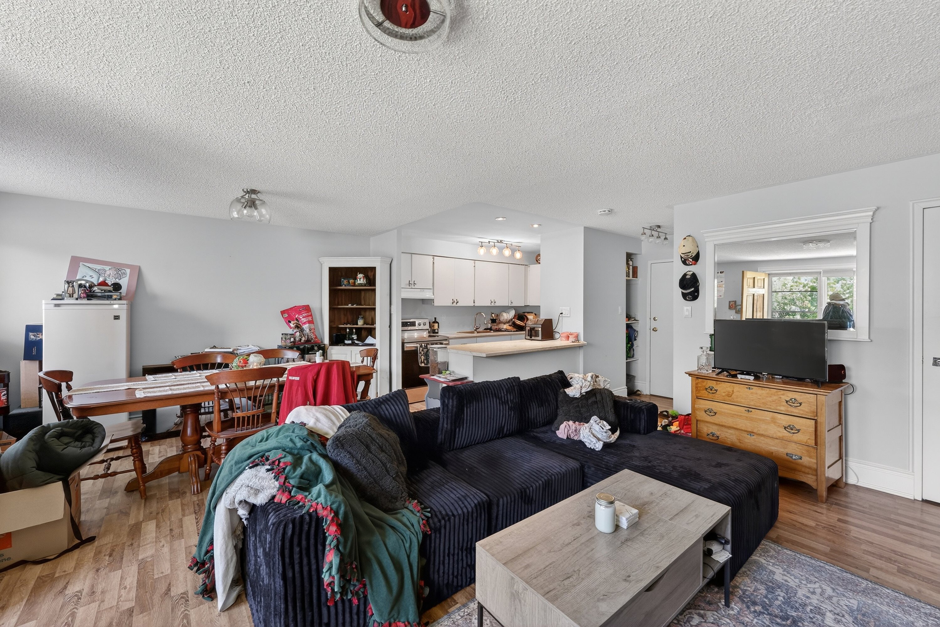  Bright Ground Floor Condo - 物件實景