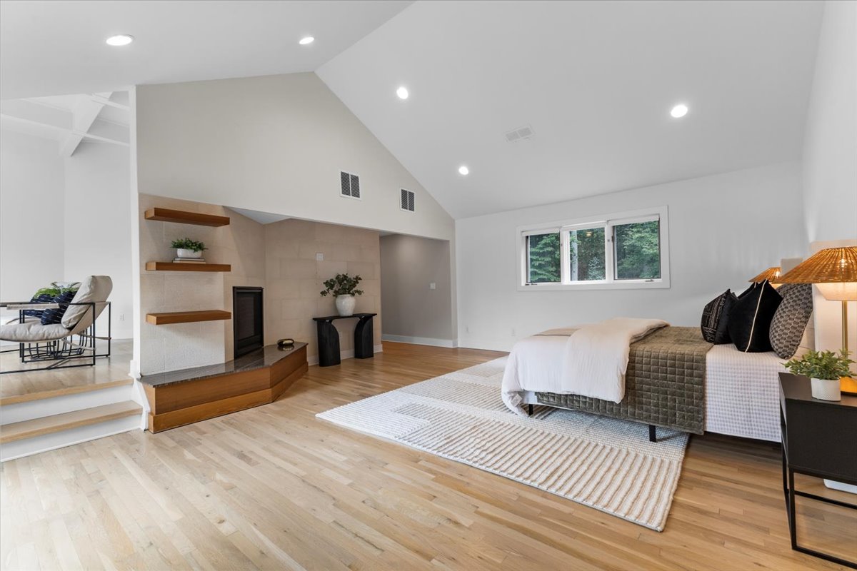 Bernardsville, New Jersey, 07924, United States, 5 Bedrooms Bedrooms, ,6 BathroomsBathrooms,Residential,For Sale,1981424