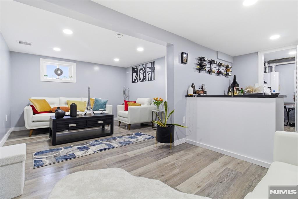 Clifton, New Jersey, 07011, United States, 3 Bedrooms Bedrooms, ,3 BathroomsBathrooms,Residential,For Sale,2028010