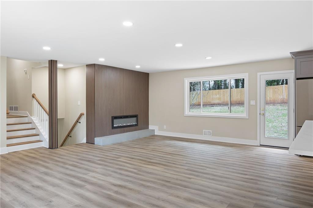 Marietta, Georgia, 30068, United States, 4 Bedrooms Bedrooms, ,3 BathroomsBathrooms,Residential,For Sale,1926527