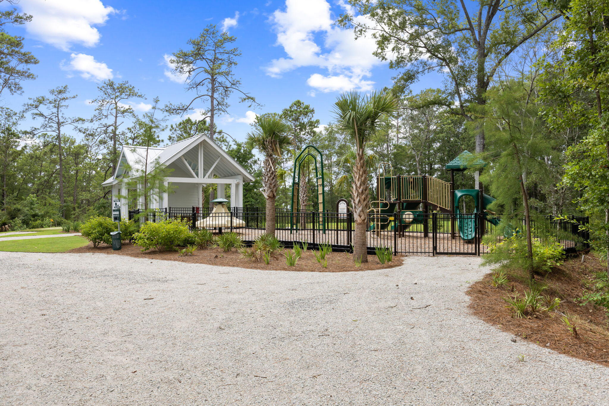 Charleston, South Carolina, 29492, United States, 4 Bedrooms Bedrooms, ,6 BathroomsBathrooms,Residential,For Sale,2008114