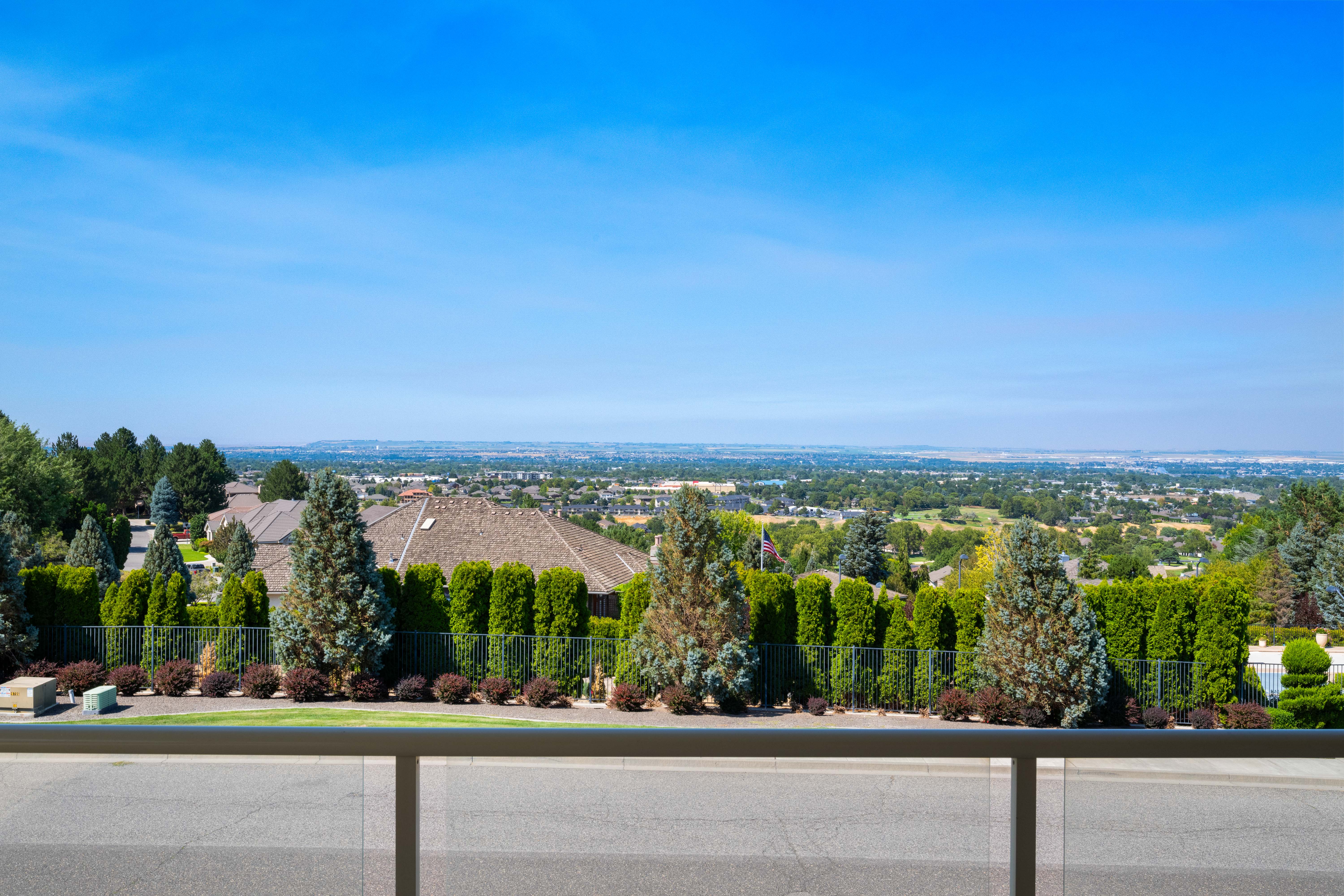 Breathtaking Views & Award Winning Parade Home - 物件實景