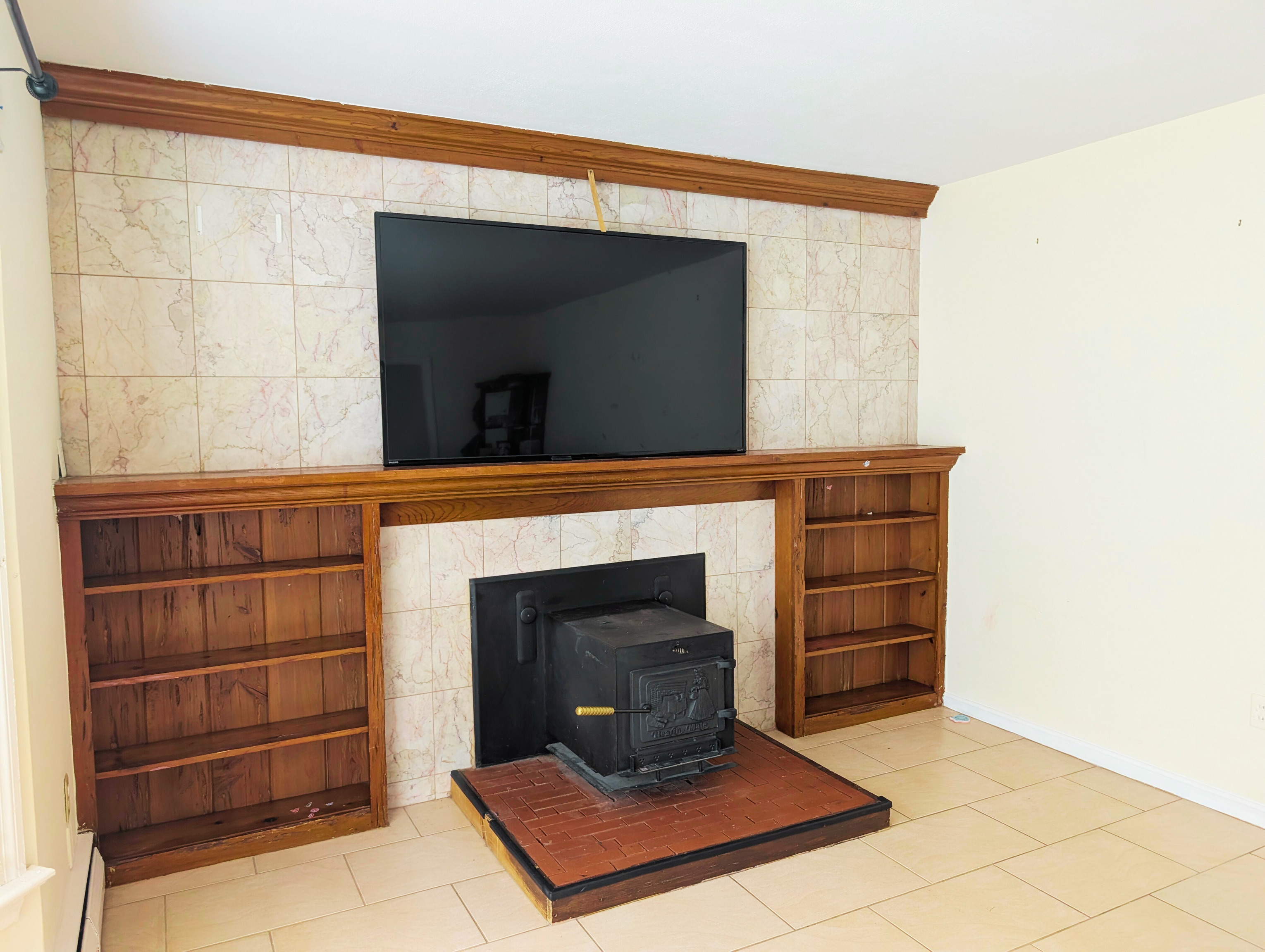 Shelton, Connecticut, 06484, United States, 3 Bedrooms Bedrooms, ,2 BathroomsBathrooms,Residential,For Sale,1996046