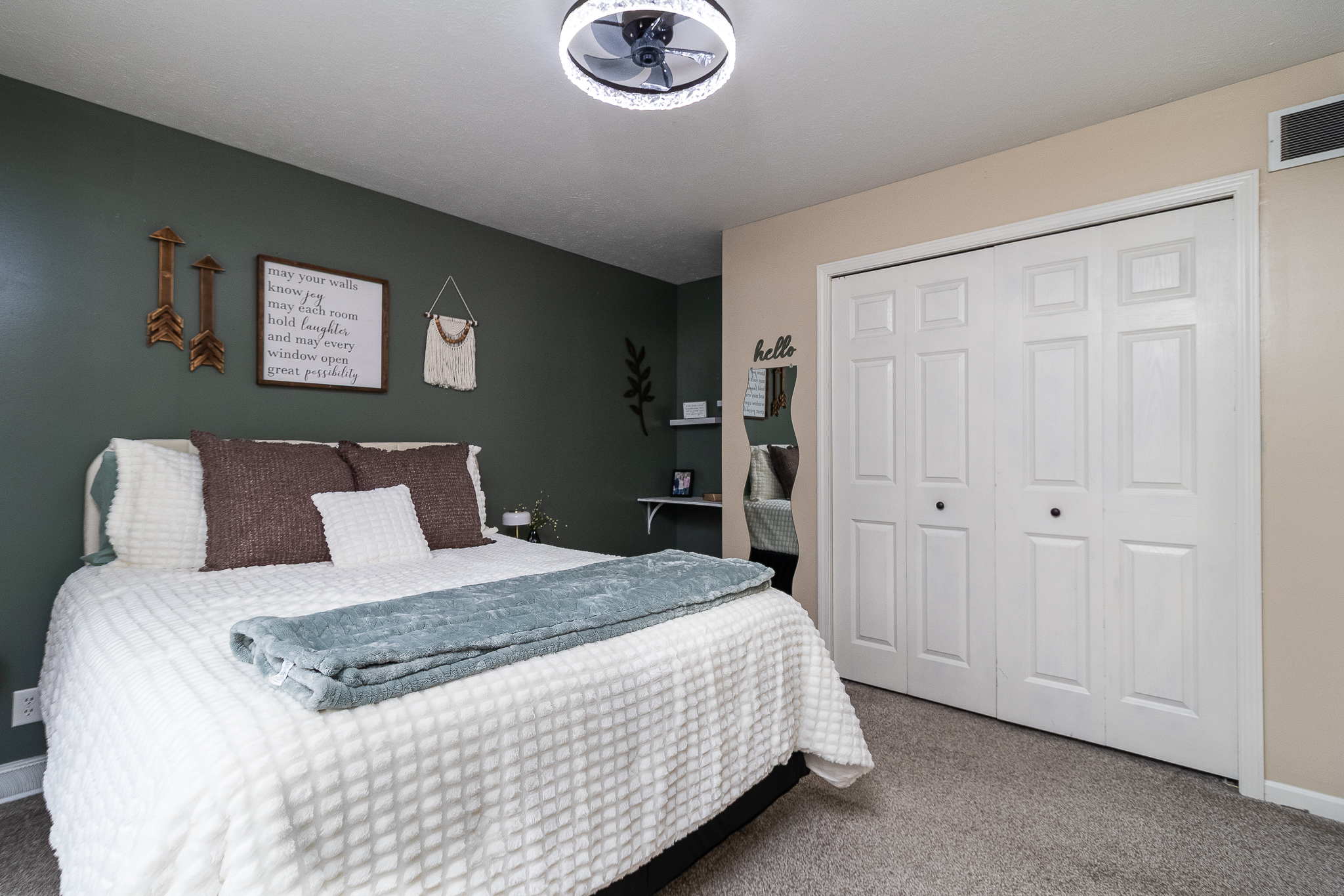 Brownstown, Illinois, 62418, United States, 4 Bedrooms Bedrooms, ,2 BathroomsBathrooms,Residential,For Sale,2015719