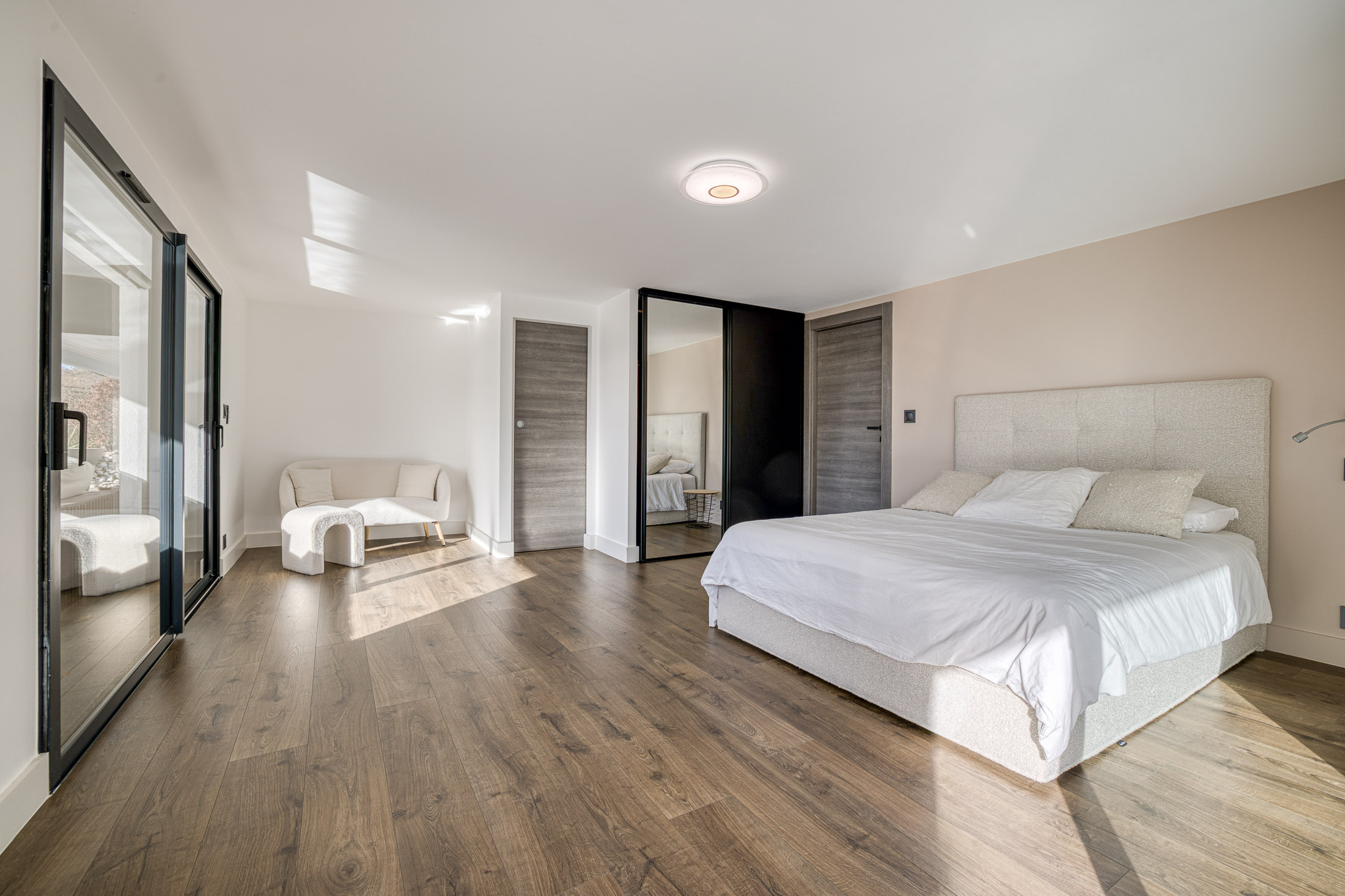  Architect-designed villa with panoramic views of Lake Annecy - 物件實景