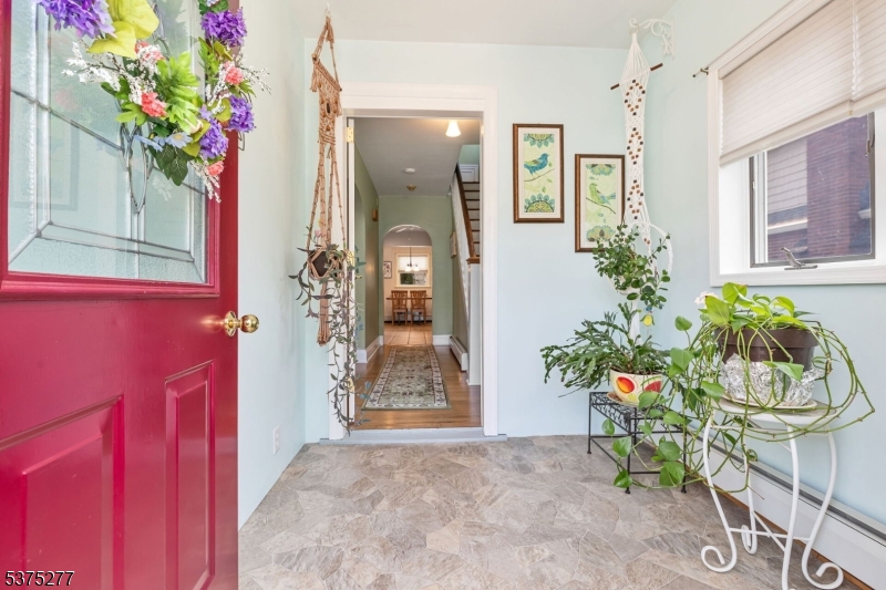 Garwood Boro, New Jersey, 07027, United States, 3 Bedrooms Bedrooms, ,2 BathroomsBathrooms,Residential,For Sale,1908282