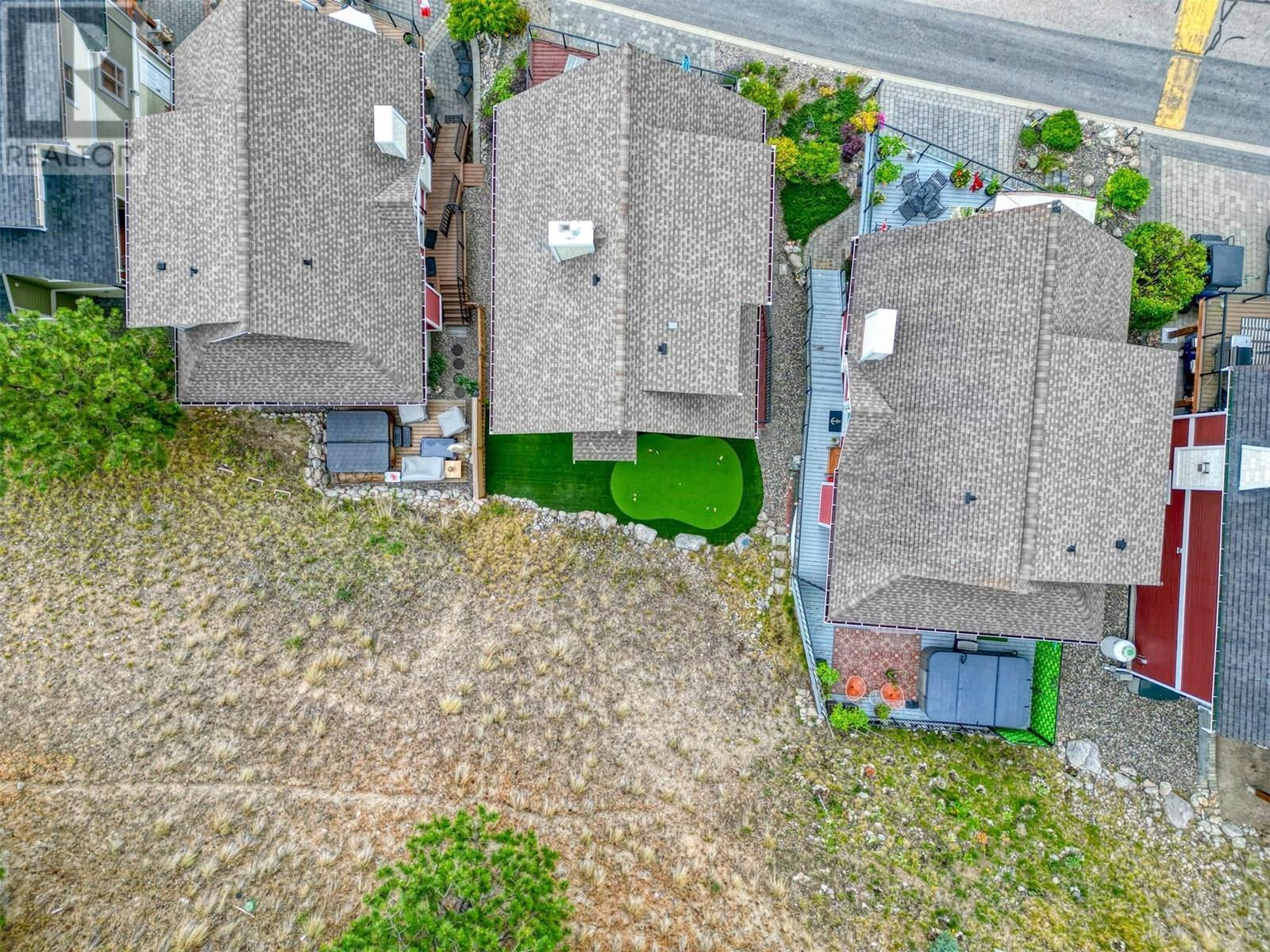 KELOWNA, British Columbia, V1Z 3R8, CA, 3 Bedrooms Bedrooms, ,2 BathroomsBathrooms,Residential,For Sale,1892697