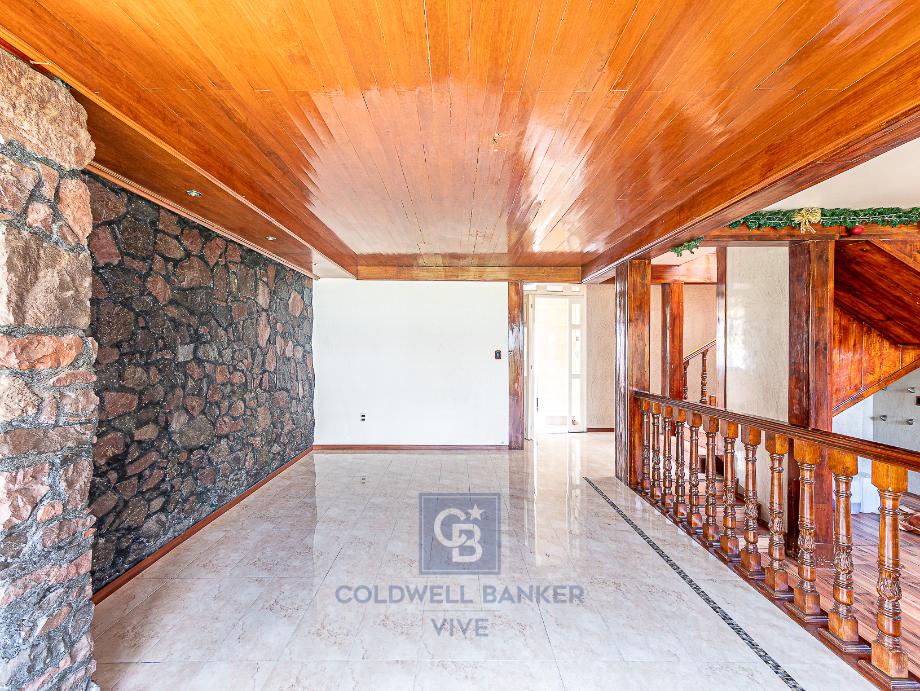 Avenida del Marquez, Metepec, Estado de méxico, 52178, Mexico, 4 Bedrooms Bedrooms, ,5 BathroomsBathrooms,Residential,For Sale,Avenida del Marquez,1615864