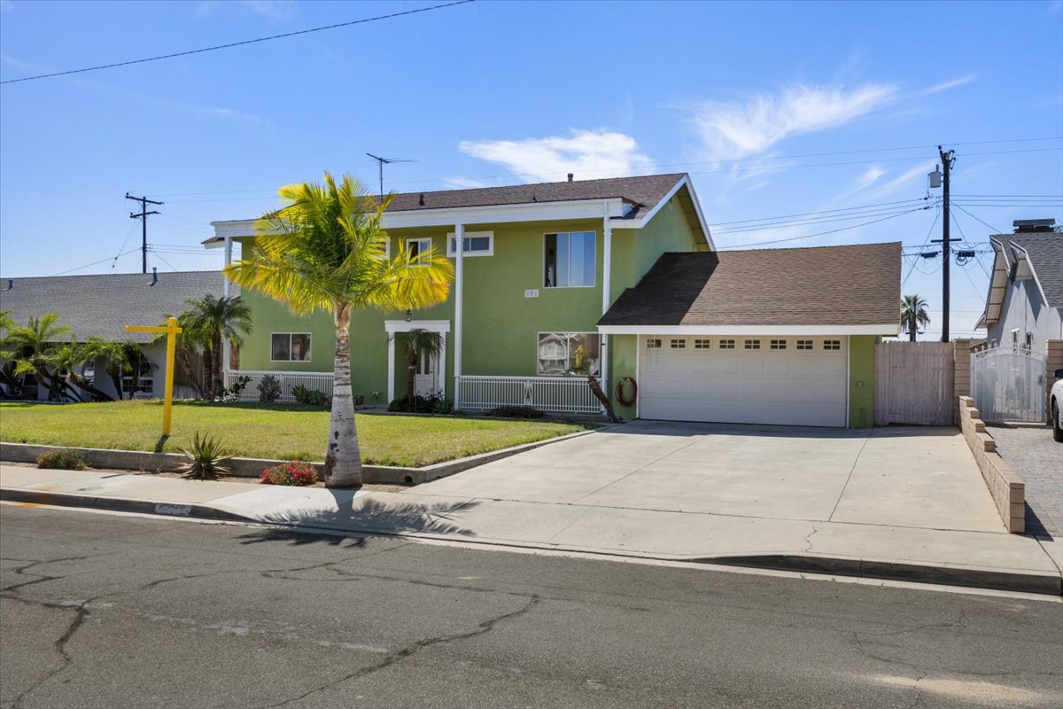 Chino, California, 91710, United States, 5 Bedrooms Bedrooms, ,3 BathroomsBathrooms,Residential,For Sale,1943036