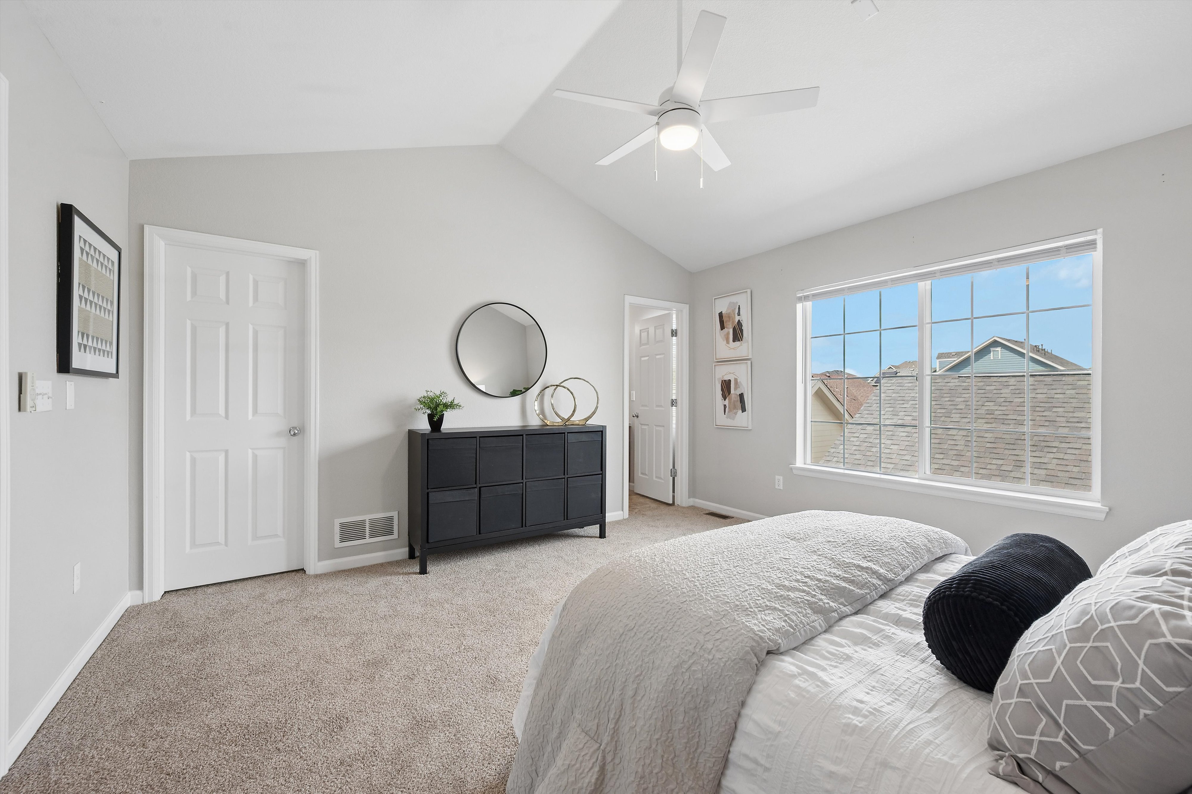  Charming Townhome In Sought After Central Park Location - 物件實景