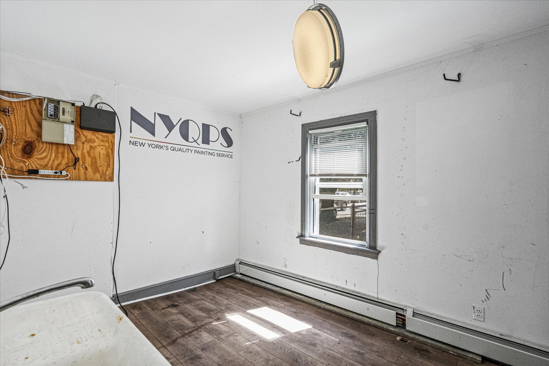 209-72 45th Drive, Bayside, NY, 11361 - 物件實景