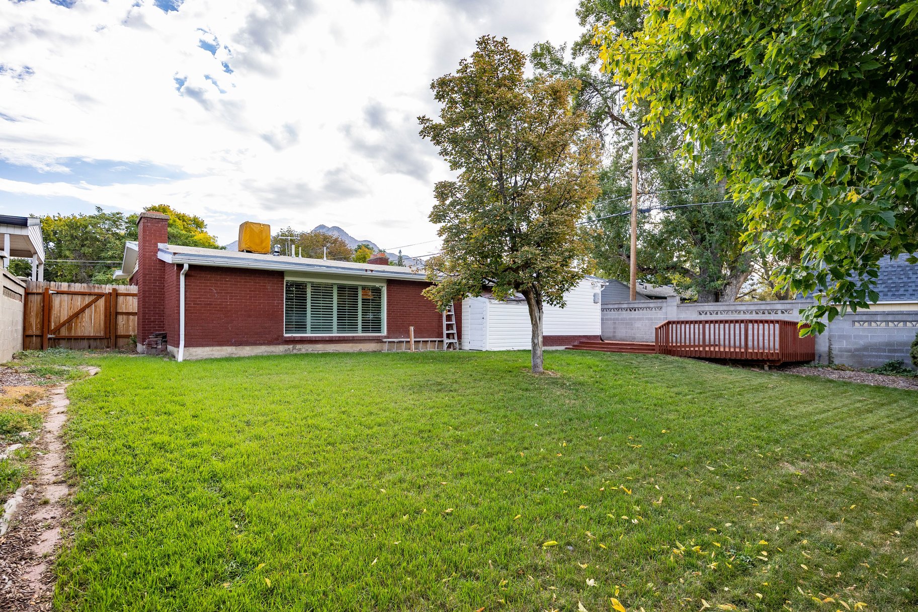  Single Level Living opportunity in the heart of Millcreek - 物件實景
