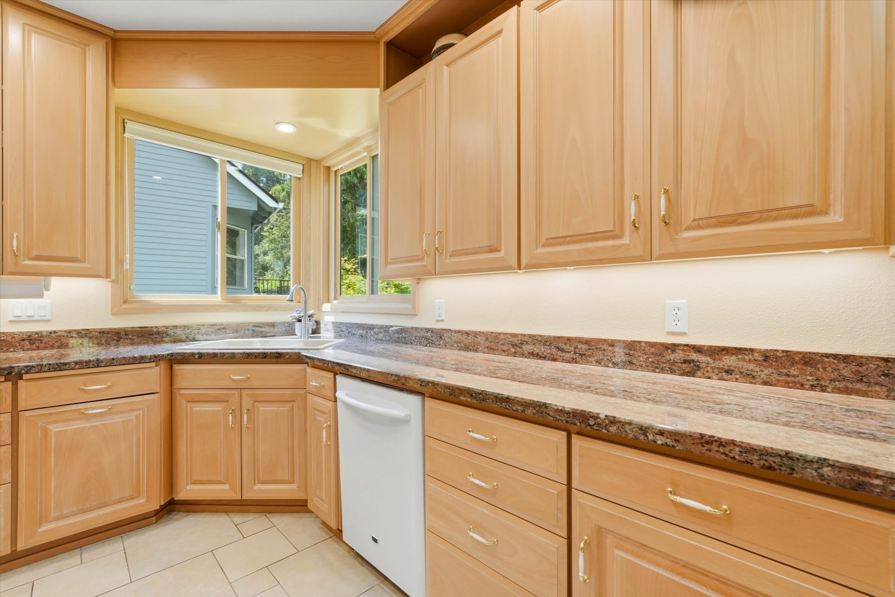  2513 OREGON CITY BLVD West Linn, OR 97068 - 物件實景