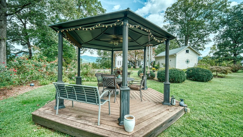 Andrews, North Carolina, 28901, United States, 5 Bedrooms Bedrooms, ,4 BathroomsBathrooms,Residential,For Sale,1912195